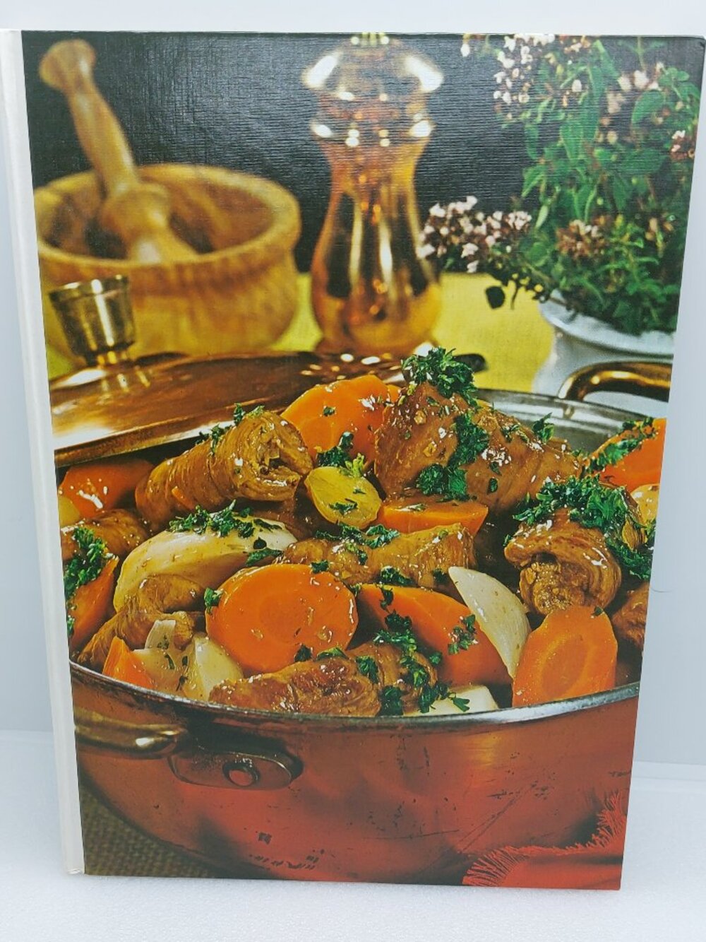 Vintage 1971 Southern Living The Casseroles Hardcover Cookbook